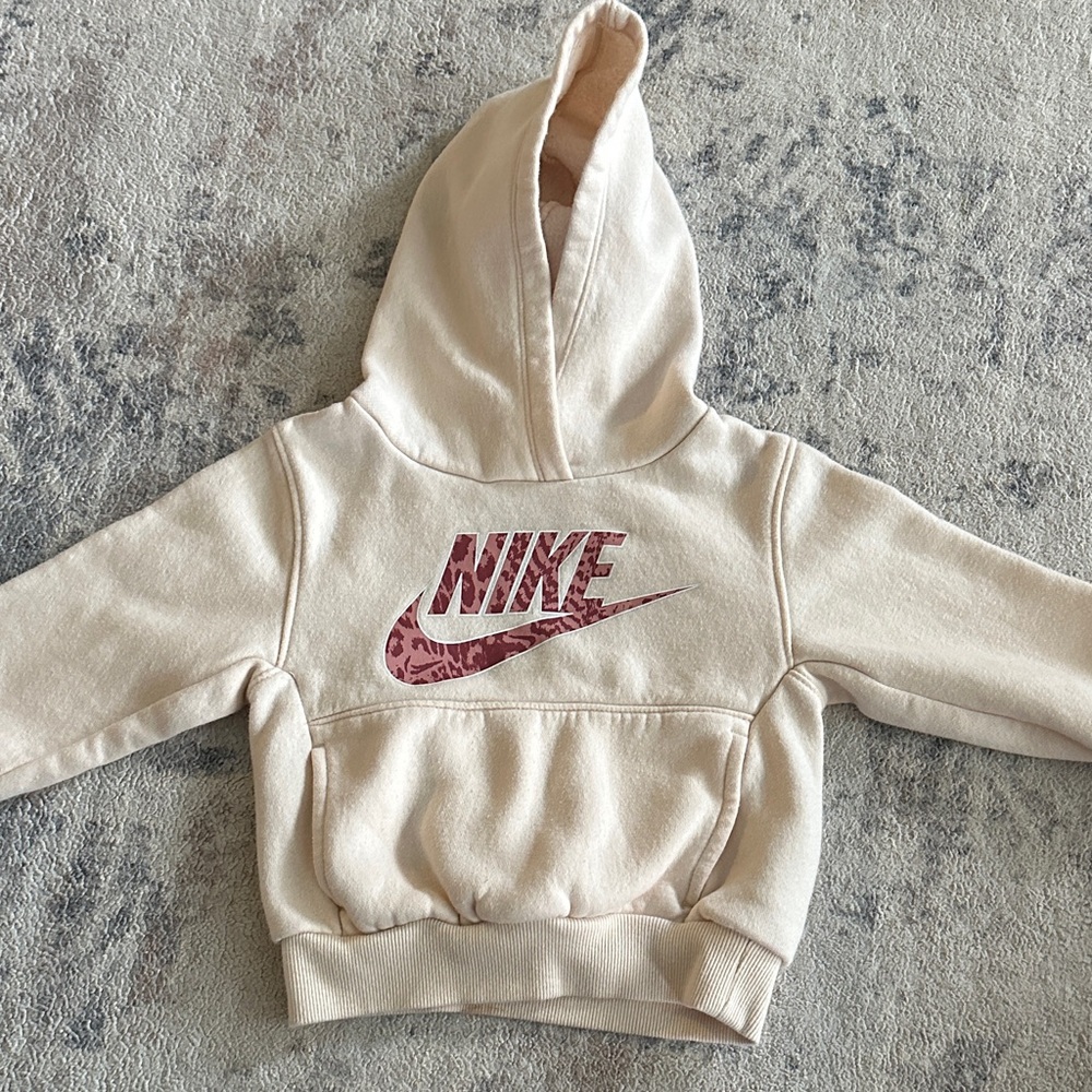 Nike Kids light pink Hoodie with Pink Logo
